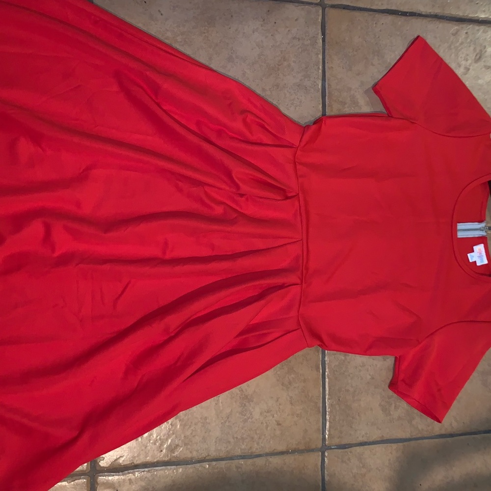 NWOT LulaRoe XL SOLID Red Amelia
